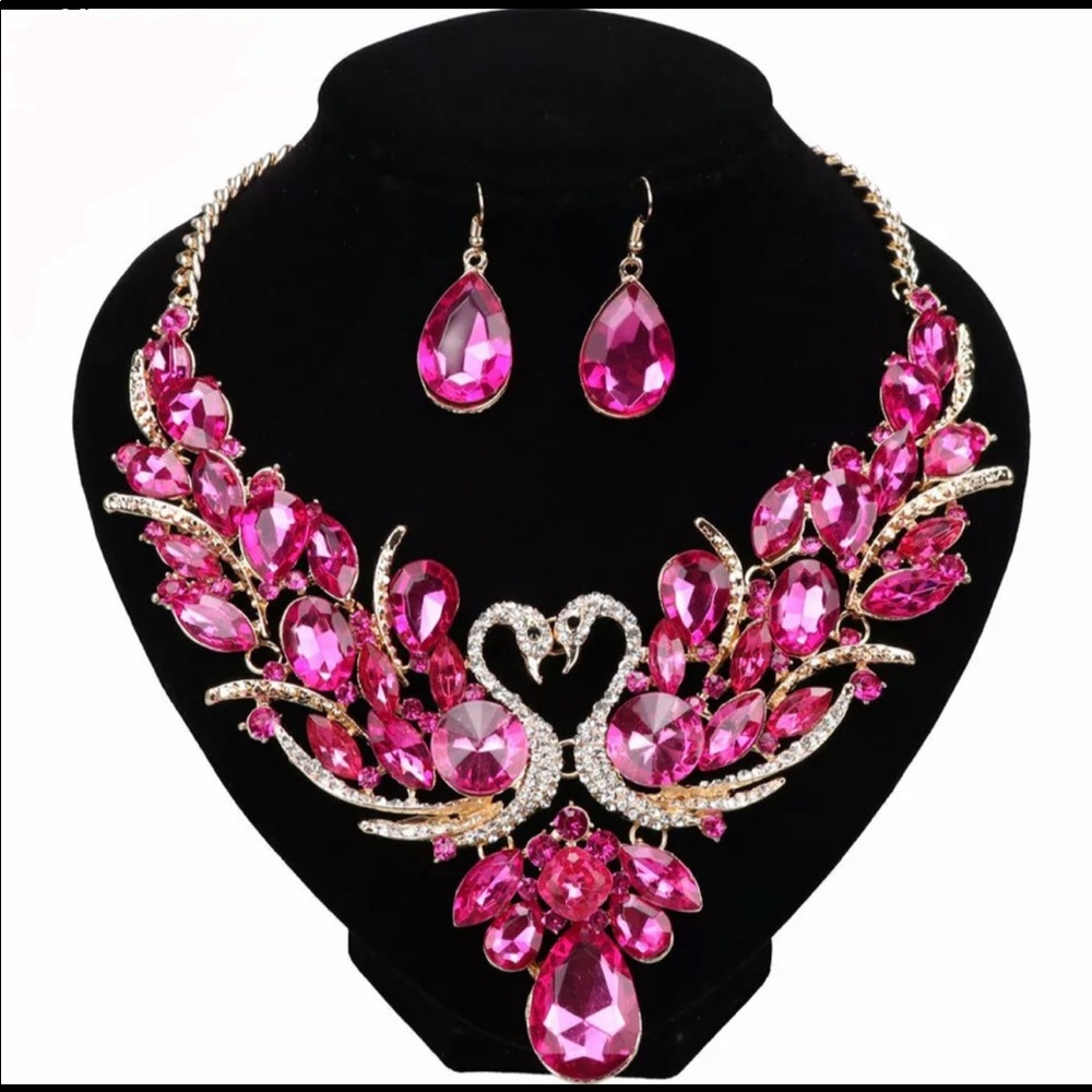 Lovely Rhinestone Neckless set